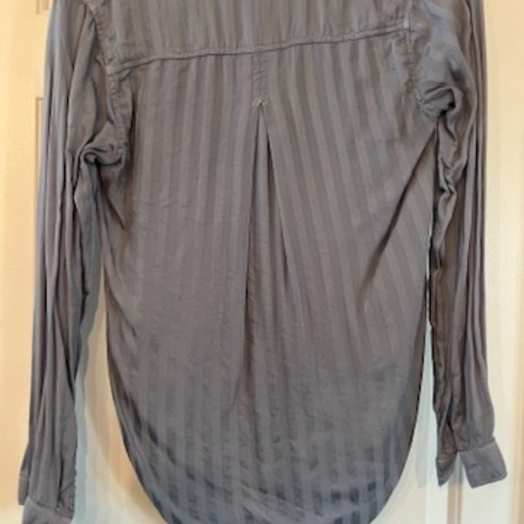 cloth & stone Grey Button Down Striped Shirt with Pocket - Picture 3 of 5